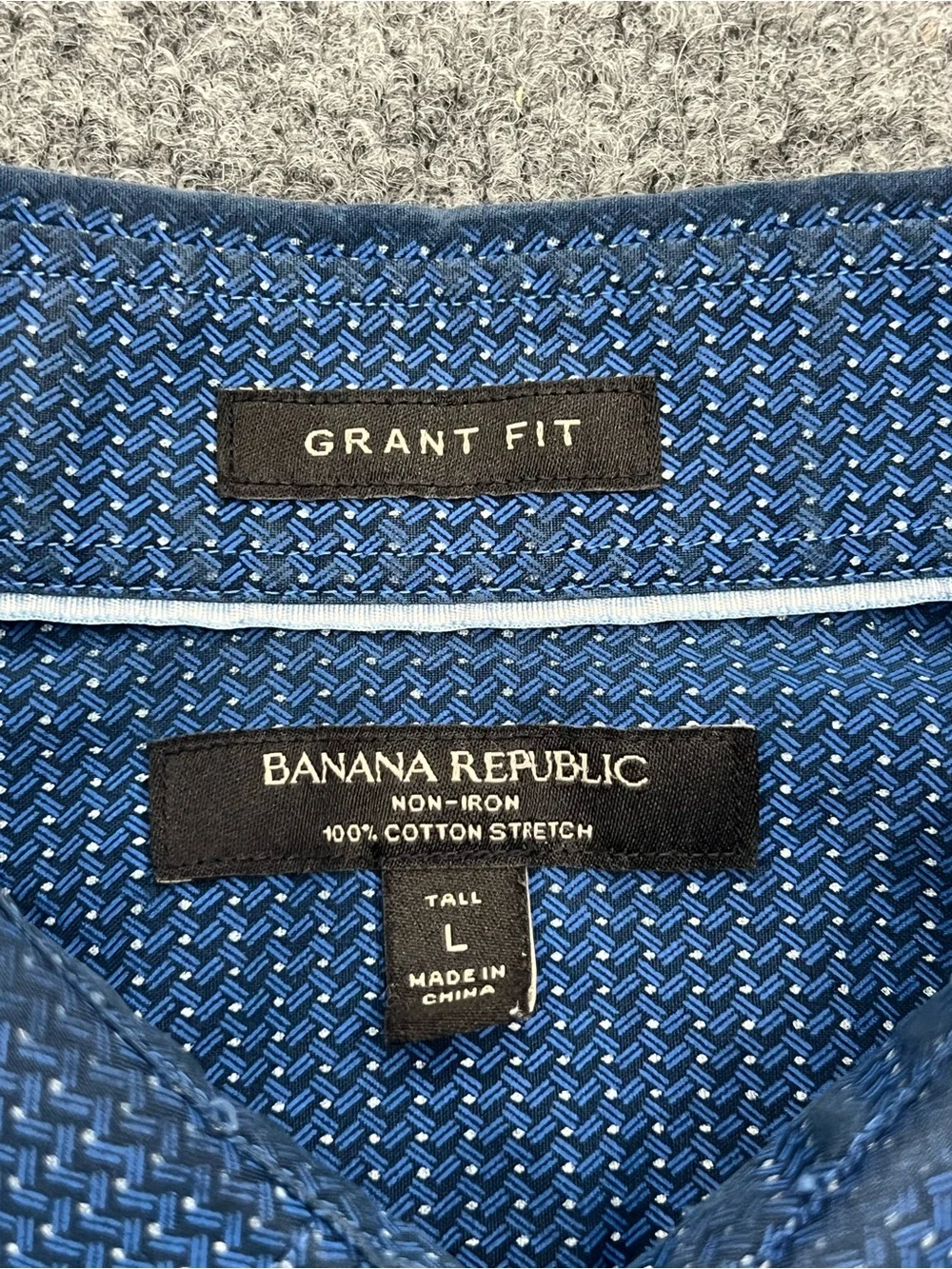Banana Republic Men’s Grant Fit Long Sleeve Button-Up Shirt, 100% Cotton, Large